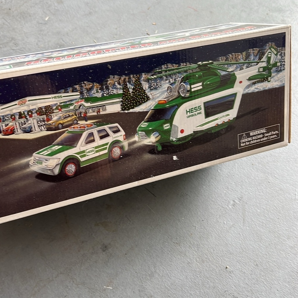 Hess Helicopter and Rescue Toy Set - Green and White - Picture 3 of 5